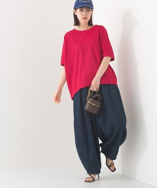 OMNES(オムネス)の「接触冷感ビッグシルエットプルオーバー半袖Tシャツ(Tシャツ/カットソー・レディース・アイボリー/ブラック/ブルー/レッド/ネイビー/ブラウン/ブルー系その他・FREE)」の15枚目の写真