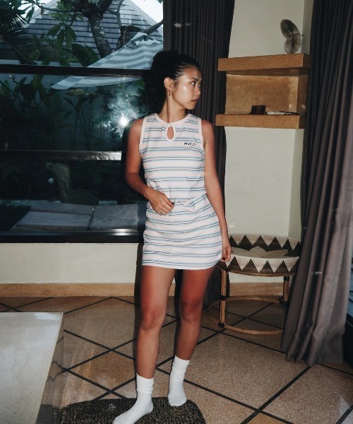 RVCA（ルーカ）の「RVCA レディース ACTIVE DRESS ワンピース 【2025年夏モデル】/ルーカタイトワンピース（ワンピース・レディース・ブラック/ピンク系その他/ベージュ系その他・SMALL/MEDIUM/LARGE）」の16枚目の写真