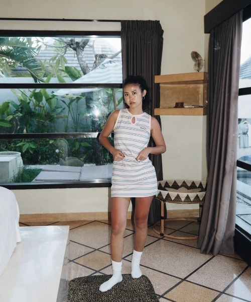 RVCA（ルーカ）の「RVCA レディース ACTIVE DRESS ワンピース 【2025年夏モデル】/ルーカタイトワンピース（ワンピース・レディース・ブラック/ピンク系その他/ベージュ系その他・SMALL/MEDIUM/LARGE）」の17枚目の写真