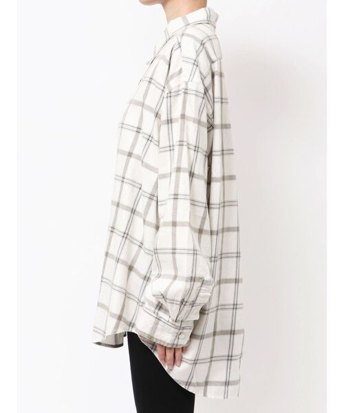 GYDA（ジェイダ）の「Trad comfort checkシャツ（シャツ/ブラウス・レディース・オフホワイト/チャコールグレー/ベージュ・FREE）」の6枚目の写真