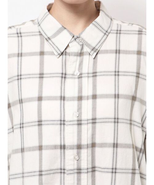 GYDA（ジェイダ）の「Trad comfort checkシャツ（シャツ/ブラウス・レディース・オフホワイト/チャコールグレー/ベージュ・FREE）」の8枚目の写真