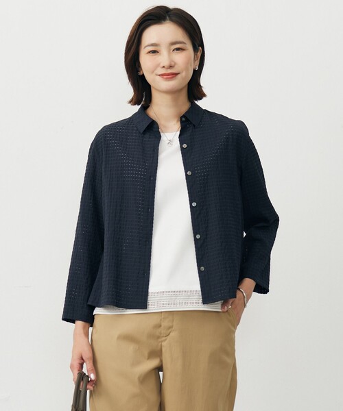 J.PRESS Ladies(J.プレス レディス)の「【洗える・吸水速乾】トリオシアーチェック シャツ(シャツ/ブラウス・レディース・ネイビー系/アイボリー系・XS)」の1枚目の写真