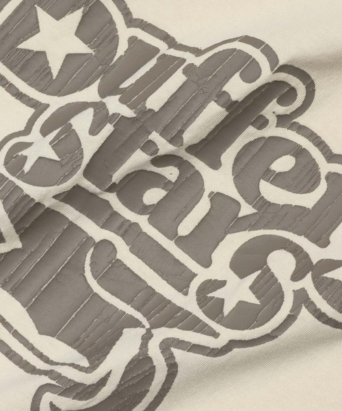 The DUFFER of ST.GEORGE（ザダファーオブセントジョージ）の「DUFFER CLASSIC TEE "DF STARS"：UKアーカイブ グラフィック Tシャツ（Tシャツ/カットソー・メンズ・アイボリー・MEDIUM/LARGE/X-LARGE）」の2枚目の写真