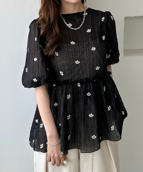 apres jour clair(アプレジュールクレア)の「【apres jour clair】リボンペプラム2WAYシアートップス(シャツ/ブラウス・レディース・オフホワイト/ブラック・フリー/X-LARGE)」の1枚目の写真