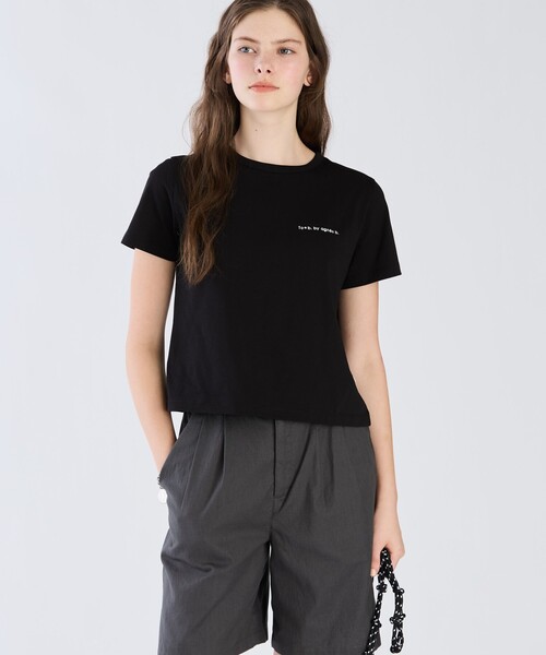 To b. by agnes b.（トゥービーバイアニエスベー）の「ロゴ オーガニックコットン 半袖 Tシャツ（Tシャツ/カットソー・レディース・ブラック・38/40）」の3枚目の写真