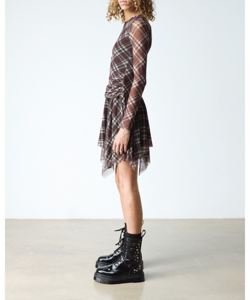 Dr. Martens(ドクターマーチン)の「Dr. Martens/ドクターマーチン JADON HI ハードウェア 10 ホール ブーツ 42094001(ブーツ・メンズ・ブラック・UK5/UK4/UK3/UK10/UK9/UK8/UK7/UK6)」の3枚目の写真