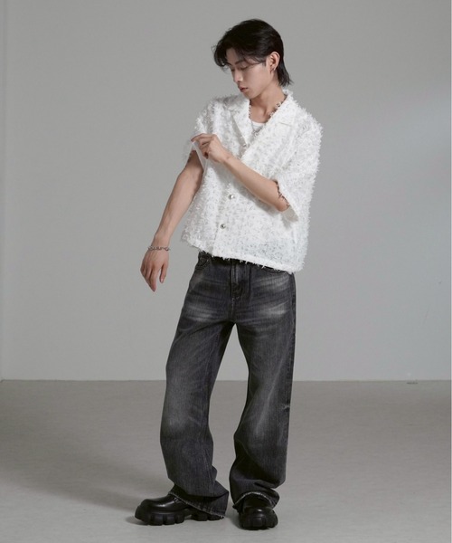 Chikashitsu +（チカシツプラス）の「【Chikashitsu +】feather touch cropped half sleeve shirt / 【チカシツプラス】フェザータッチクロップド半袖シャツ（シャツ/ブラウス・メンズ・ホワイト/ブラック・ONE SIZE）」の3枚目の写真
