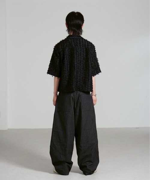 Chikashitsu +（チカシツプラス）の「【Chikashitsu +】feather touch cropped half sleeve shirt / 【チカシツプラス】フェザータッチクロップド半袖シャツ（シャツ/ブラウス・メンズ・ホワイト/ブラック・ONE SIZE）」の20枚目の写真