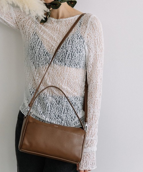 Beau're(ヴュレ)の「【BEAURE/ビュレ】Simple ボストン Bag(ボストンバッグ・レディース・イエロー/ブラウン/ブラック・FREE)」の2枚目の写真