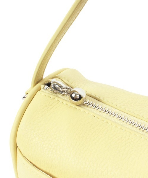 Beau're(ヴュレ)の「【BEAURE/ビュレ】Simple ボストン Bag(ボストンバッグ・レディース・イエロー/ブラウン/ブラック・FREE)」の12枚目の写真