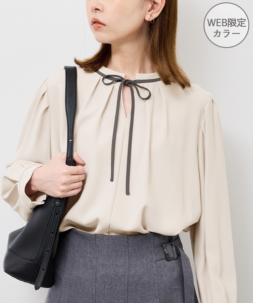 ROPE' PICNIC(ロペピクニック)の「【前後2WAY】【WEB限定カラー】配色リボンブラウス/通勤対応(シャツ/ブラウス・レディース・サックスブルー/ホワイト系その他/ベージュ系その他/ベージュ系その他2/ブルー系その他・S/M)」の4枚目の写真