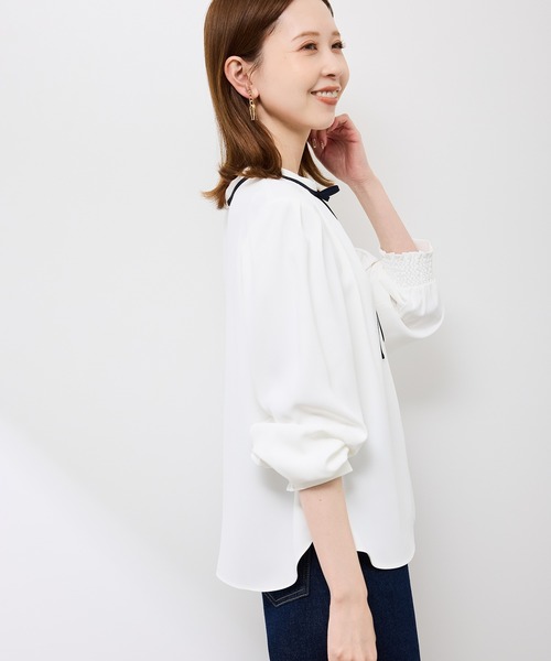 ROPE' PICNIC(ロペピクニック)の「【前後2WAY】【WEB限定カラー】配色リボンブラウス/通勤対応(シャツ/ブラウス・レディース・サックスブルー/ホワイト系その他/ベージュ系その他/ベージュ系その他2/ブルー系その他・S/M)」の11枚目の写真