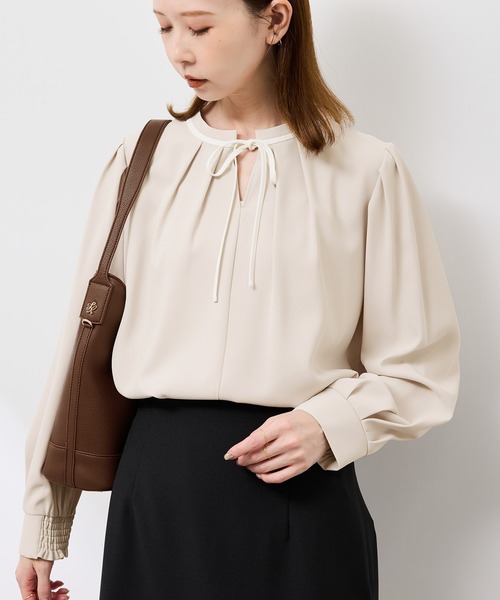 ROPE' PICNIC(ロペピクニック)の「【前後2WAY】【WEB限定カラー】配色リボンブラウス/通勤対応(シャツ/ブラウス・レディース・サックスブルー/ホワイト系その他/ベージュ系その他/ベージュ系その他2/ブルー系その他・S/M)」の19枚目の写真