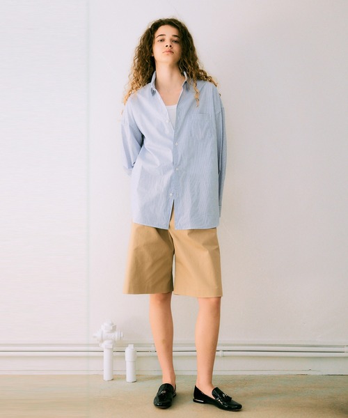 NOISE MAKER（ノイズメーカー）の「クロップド丈オーバーサイズシャツ【MADE IN JAPAN】（シャツ/ブラウス・レディース・ブルー/ネイビー・FREE）」の3枚目の写真