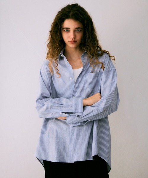 NOISE MAKER（ノイズメーカー）の「クロップド丈オーバーサイズシャツ【MADE IN JAPAN】（シャツ/ブラウス・レディース・ブルー/ネイビー・FREE）」の8枚目の写真