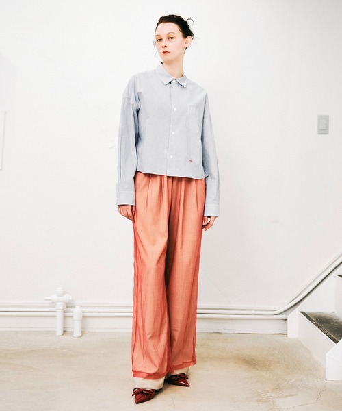 NOISE MAKER（ノイズメーカー）の「クロップド丈オーバーサイズシャツ【MADE IN JAPAN】（シャツ/ブラウス・レディース・ブルー/ネイビー・FREE）」の21枚目の写真