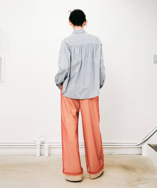 NOISE MAKER（ノイズメーカー）の「クロップド丈オーバーサイズシャツ【MADE IN JAPAN】（シャツ/ブラウス・レディース・ブルー/ネイビー・FREE）」の20枚目の写真