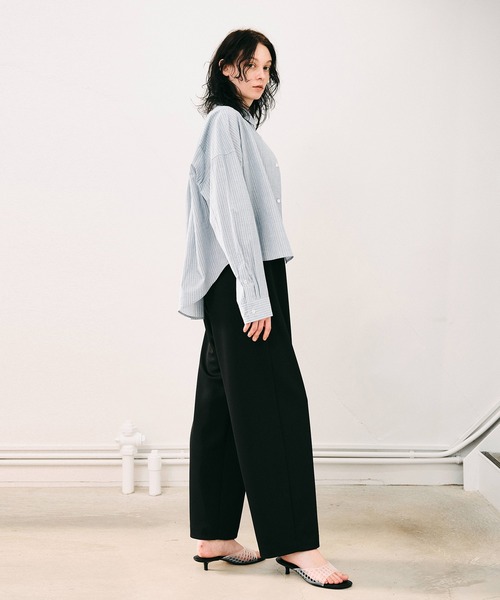 NOISE MAKER（ノイズメーカー）の「クロップド丈オーバーサイズシャツ【MADE IN JAPAN】（シャツ/ブラウス・レディース・ブルー/ネイビー・FREE）」の14枚目の写真