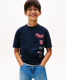 TOMMY HILFIGER | BOYS バーシティマルチプリントバッジTシャツ(Tシャツ/カットソー)