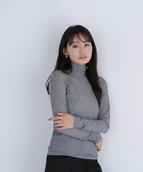 NATURAL BEAUTY BASIC（ナチュラルビューティーベーシック）の「◇【Oggi掲載】シアーカットソーシリーズ ハイネック（Tシャツ/カットソー・レディース・ピンク/イエロー/グレー/オフホワイト・FREE）」の8枚目の写真