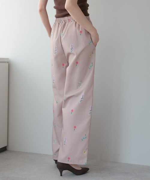amini（アミニ）の「【2025 AW】花柄プリントパンツ（その他パンツ・レディース・ベージュ/ネイビー/ブラック・MEDIUM）」の8枚目の写真