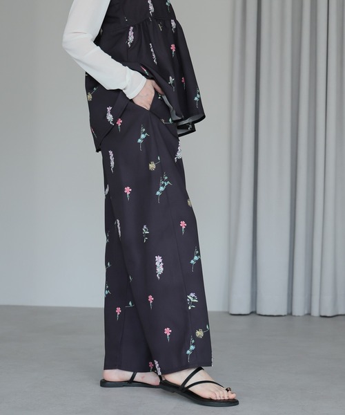 セール】【2025 AW】花柄プリントパンツ（その他パンツ）｜amini