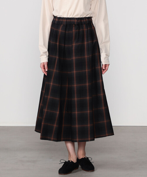 nicholson&nicholson（ニコルソンアンドニコルソン）の「nicholson & nicholson | ウォッシュドコットン チェック タックスカート WOMEN（スカート・レディース・グレー系その他/ブラウン系その他・36）」の11枚目の写真