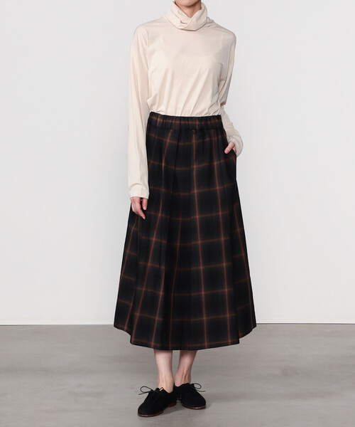 nicholson&nicholson（ニコルソンアンドニコルソン）の「nicholson & nicholson | ウォッシュドコットン チェック タックスカート WOMEN（スカート・レディース・グレー系その他/ブラウン系その他・36）」の12枚目の写真