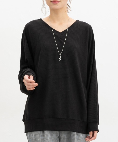 Honeys(ハニーズ)の「アクセ付ドルマントップス(Tシャツ/カットソー・レディース・イエロー/ブルーグリーン/ブラック/ボルドー/ブラウン/ベージュ/ヘザーチャコール・M/LL/L)」の1枚目の写真