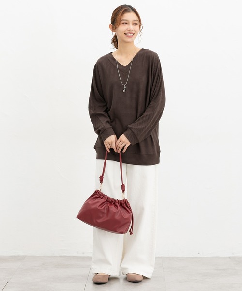 Honeys(ハニーズ)の「アクセ付ドルマントップス(Tシャツ/カットソー・レディース・イエロー/ブルーグリーン/ブラック/ボルドー/ブラウン/ベージュ/ヘザーチャコール・M/LL/L)」の18枚目の写真