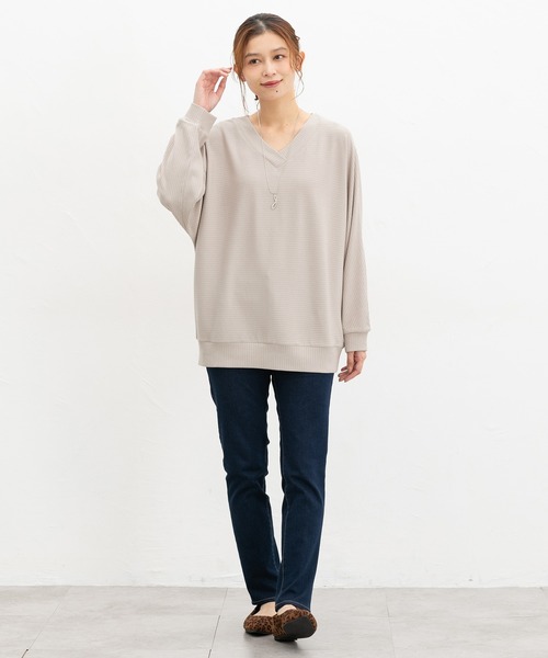 Honeys(ハニーズ)の「アクセ付ドルマントップス(Tシャツ/カットソー・レディース・イエロー/ブルーグリーン/ブラック/ボルドー/ブラウン/ベージュ/ヘザーチャコール・M/LL/L)」の21枚目の写真