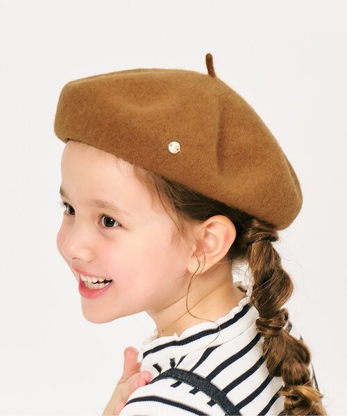 apres les cours（アプレレクール）の「プレート付きベレー（ハット・キッズ・ブラック/アイボリー/キャメル・50/54/58）」の3枚目の写真