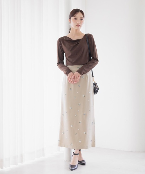 Andemiu（アンデミュウ）の「シシュウIラインスカート581946（スカート・レディース・ベージュ/ブラック・SMALL/MEDIUM）」の4枚目の写真