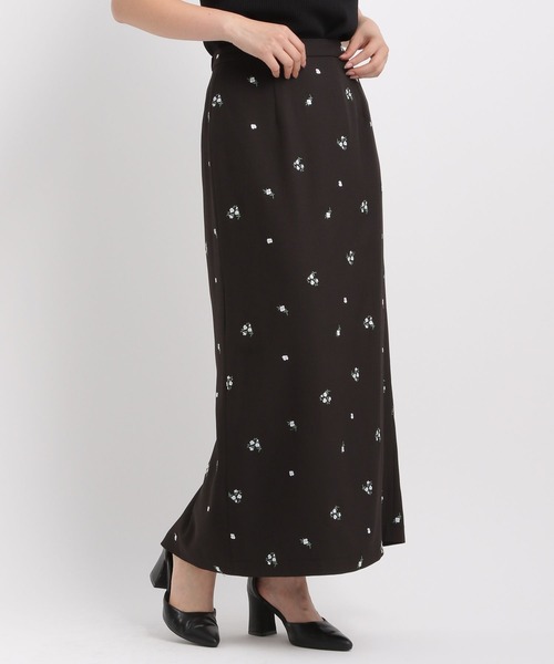 Andemiu（アンデミュウ）の「シシュウIラインスカート581946（スカート・レディース・ベージュ/ブラック・SMALL/MEDIUM）」の11枚目の写真
