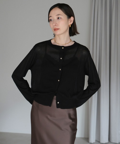 amini（アミニ）の「UVカット接触冷感シアーカーディガン（カーディガン/ボレロ・レディース・ネイビー/ホワイト/レッド/ブラック/グレー・MEDIUM）」の2枚目の写真