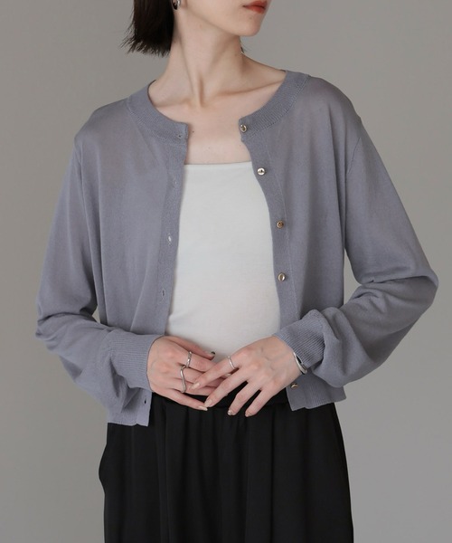 amini（アミニ）の「UVカット接触冷感シアーカーディガン（カーディガン/ボレロ・レディース・ネイビー/ホワイト/レッド/ブラック/グレー・MEDIUM）」の6枚目の写真