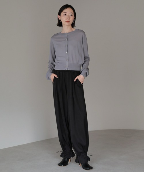 amini（アミニ）の「UVカット接触冷感シアーカーディガン（カーディガン/ボレロ・レディース・ネイビー/ホワイト/レッド/ブラック/グレー・MEDIUM）」の15枚目の写真