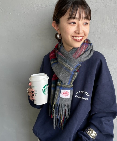 DANTON（ダントン）の「[DANTON/ダントン] カシミヤ混ウールマフラー（マフラー・レディース・チャコールグレー/グレー系/レッド/ベージュ系/ベージュ・ONE SIZE）」の2枚目の写真