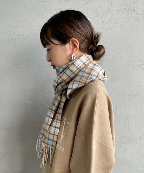 DANTON（ダントン）の「[DANTON/ダントン] カシミヤ混ウールマフラー（マフラー・レディース・チャコールグレー/グレー系/レッド/ベージュ系/ベージュ・ONE SIZE）」の19枚目の写真