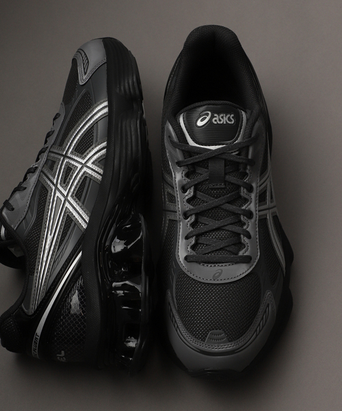 ASICS(アシックス)の「ASICS / アシックス GEL-KINETIC FLUENT / 1203A591(スニーカー・メンズ・ホワイト/チャコールグレー/グレー・28cm/27.5cm/27cm/26.5cm/26cm)」の3枚目の写真