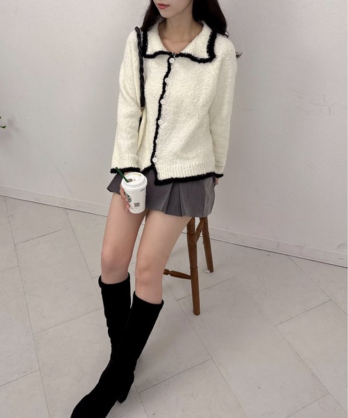 Mejoul(メジュール)の「襟付き配色パイピングボアカーディガン(カーディガン/ボレロ・レディース・グレー/ホワイト/ブラウン・F)」の14枚目の写真
