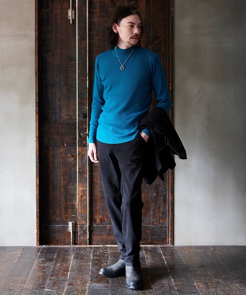 NICOLE CLUB FOR MEN（ニコルクラブフォーメン）の「12G リブハイネックニット（ニット/セーター・メンズ・チャコール/ターコイズブルー/オフホワイト/ブラック・MEDIUM/X-LARGE/LARGE）」の17枚目の写真