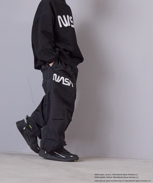 LOWRYS FARM（ローリーズファーム）の「ＮＡＳＡナイロンパンツ　593052（その他パンツ・キッズ・ブラック/オフホワイト/グレー・150cm/140cm/130cm/120cm/110cm）」の13枚目の写真