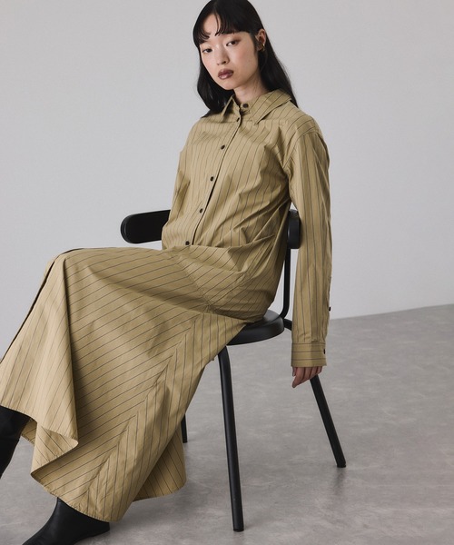 ADAM ET ROPE'（アダムエロペ）の「フレアーシャツワンピース（シャツワンピース・レディース・ベージュ系その他/サックスブルー・FREE）」の2枚目の写真