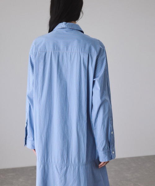 ADAM ET ROPE'（アダムエロペ）の「フレアーシャツワンピース（シャツワンピース・レディース・ベージュ系その他/サックスブルー・FREE）」の10枚目の写真