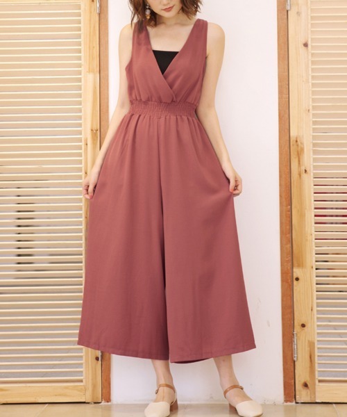 ReRe(リリ)の「チューブトップ付きワイドパンツサロペット(サロペット/オーバーオール・レディース・ブラック/カーキ/テラコッタ/ベージュ/サックスブルー・FREE)」の3枚目の写真