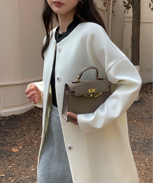 Maison Calme(メゾンカルム)の「ふんわりシルエットノーカラーライトメルトンミドル丈コート スナップボタン(ノーカラーコート・レディース・ブラウン/ブラック/アイボリー・M/L)」の9枚目の写真