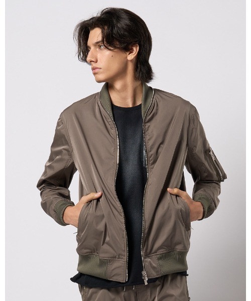 wjk（ダヴルジェイケイ）の「neck zip blouson（ブルゾン・メンズ・ブラック/カーキ/ブラック系その他・SMALL/MEDIUM/LARGE/X-LARGE）」の3枚目の写真