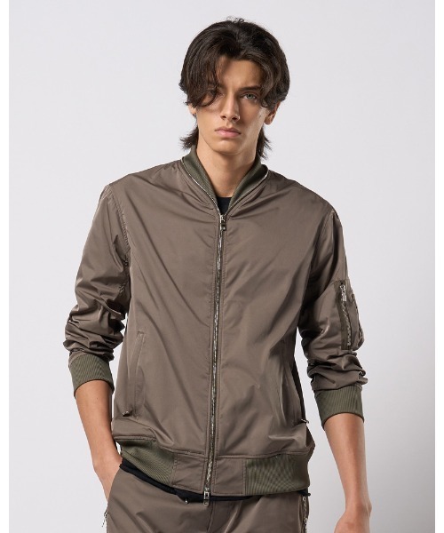 wjk（ダヴルジェイケイ）の「neck zip blouson（ブルゾン・メンズ・ブラック/カーキ/ブラック系その他・SMALL/MEDIUM/LARGE/X-LARGE）」の13枚目の写真