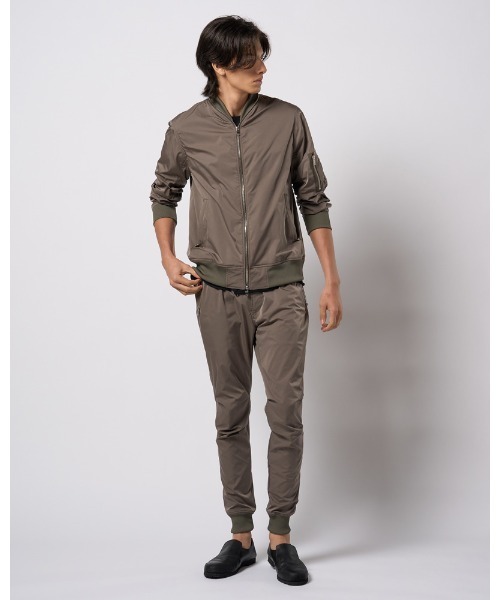 wjk（ダヴルジェイケイ）の「neck zip blouson（ブルゾン・メンズ・ブラック/カーキ/ブラック系その他・SMALL/MEDIUM/LARGE/X-LARGE）」の17枚目の写真